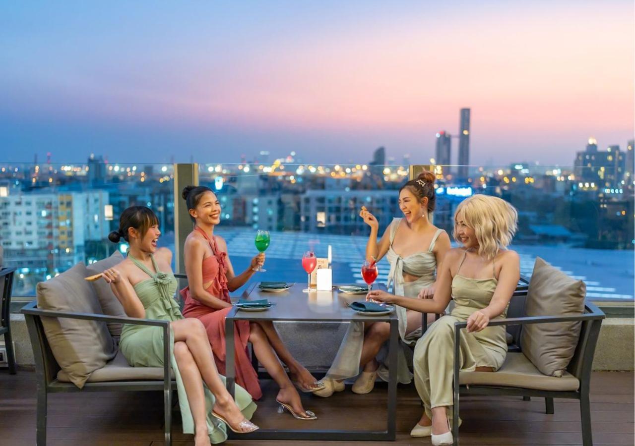 Avani Sukhumvit Bangkok Hotel Exteriér fotografie Skyline Bar